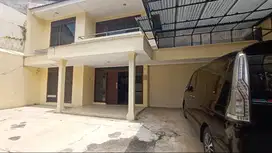 Dijual Rumah Mewah di Budisari Bandung Siap Huni