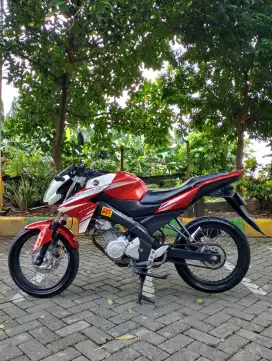 Yamaha Vixion (2014) Dijual (Modif+Ori)