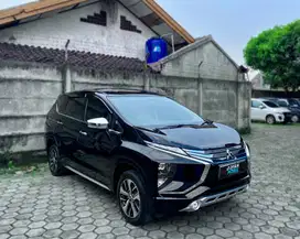 CASH MITSUBISHI Xpander Ultimate A/T 2018 - Black Metallic Tangan 1