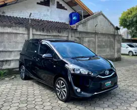 CASH TOYOTA Sienta V A/T 2021 (Pemakaian 2022) - Hitam Metallic - Tgn1