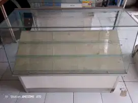 Etalase bekas konter dijual cepat
