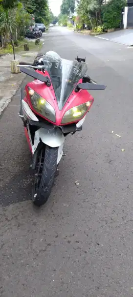 Yamaha R15 V2 2015