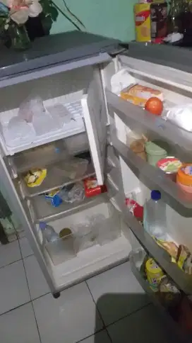Kulkas 1 pntu 50 w d pamulang