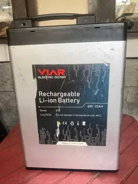 Baterai VIAR New Q1 kondisi bagus sehat charging normal bonus charger