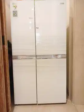 Kulkas LG Kapasitas Besar 851L – Produk Asli Korea / Sangat Baik