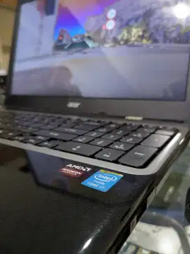 Acer core i7 VGA R7 M265 Ram 8 Sudah SSD Mulus murah ada garansi