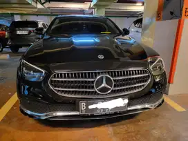 Mercedes Benz E200 2022 hitam black Mercy E200 2023 E200 2021 AVG