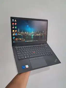 Lenovo ThinkPad T14s Gen 2 | Intel Core i5-1135G7 |