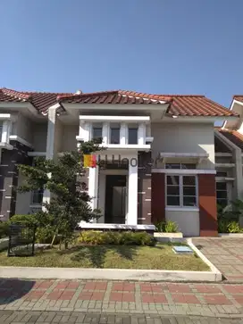 Rumah di Kota Baru Parahyangan Bandung, Strategis dekat IKEA