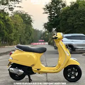 Piaggio Vespa LX 125 IGET TH 2017 warna Kuning