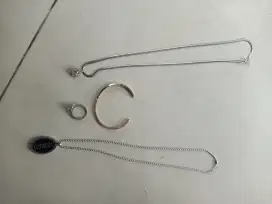 Di jual wa dan hp yg minat Bun pilih aja baru semua