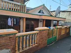 Rumah Strategis 2 Lantai di Tebet, Dekat Pusat Bisnis – Potensi kosan