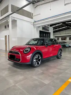 MINI 3 DOOR Cooper S 2.0L TwinPower Turbo 2024 like new low KM
