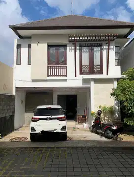 Dijual Villa Mewah Lokasi Seminyak Bali