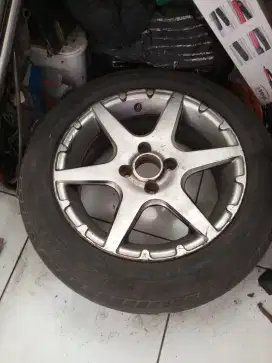 Velg R15 pcd 4x100