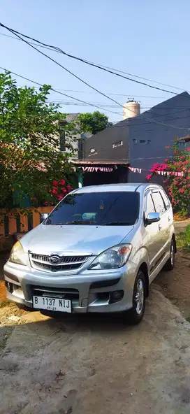 Daihatsu Xenia 2009 Bensin