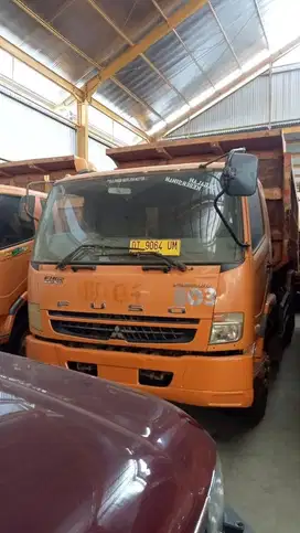Mitsubishi Dumtruk