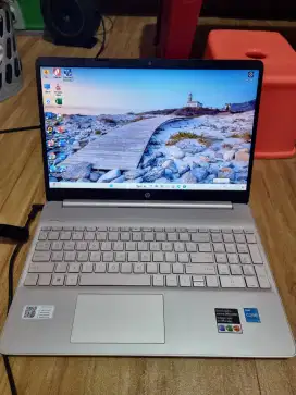 DIJUAL Laptop HP 15 inch Intel i3/8 GB/512 GB SSD + WIN 11 Home