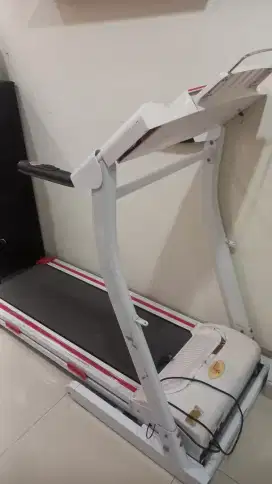 Alat treadmill merk Hanaha