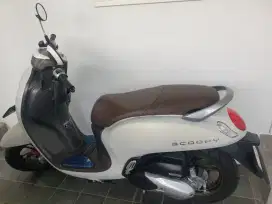 Honda Scoopy F1 Prestige Keyless