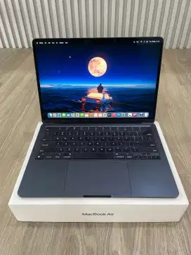 MacBook Air M2 8/256GB