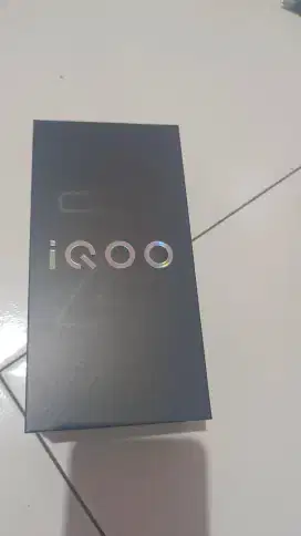 IQOO Z9 5G RAM/ROM 12/256 HITAM