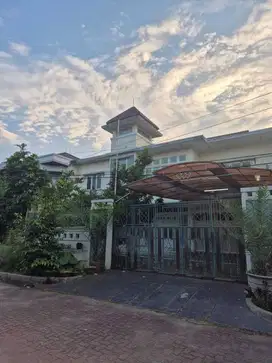 DIJUAL RUMAH MEWAH 2 LT, DI LEBAK BULUS JAKSEL