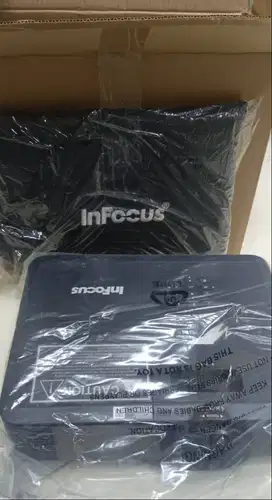 INFOCUS PROJECTOR IN-112AA LCD Baru fullset belum pernah pakai