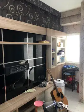Disewakan apartemen puncak dharmahusada 2BR dijadikan 1 BR full furnis