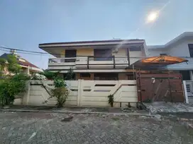 Rumah Hoek 2 Lantai di Green Garden, Hanya 13 Menit ke Tol Kebon Jeruk
