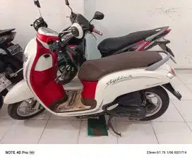 Jual beli scoopy th 2020 samping butik aleanoor  hairi motor bjm