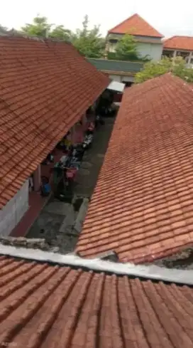 Tukang Atap Bocor