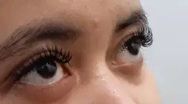 Eyelash extension