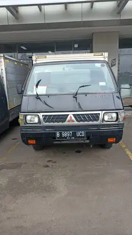 Mitsubishi L300 BOX