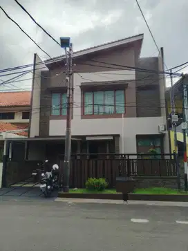 RUMAH BARU MEWAH JUAL CEPAT KOMPLEK ELITE BILLYMOON - PONDOK KELAPA