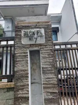 Dijual Rumah Perum Pondok Indah Wiyung - Surabaya