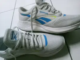sepatu rebook u.42 all size