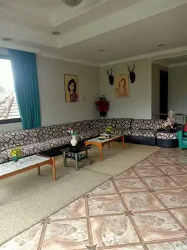 Dijual Villa 2 Lantai ada Ruang Karaoke Cipanas, Cianjur
