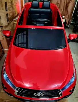 Mobil Aki Anak TOYOTA INNOVA VENTURER