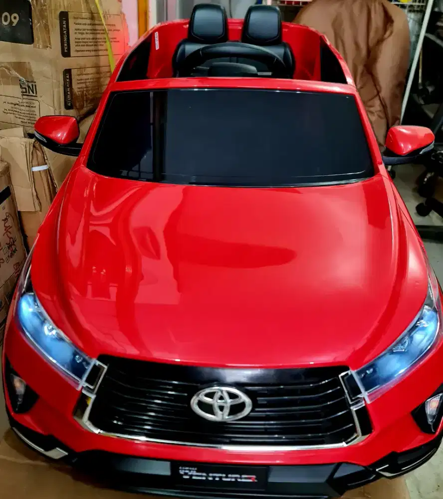 Mobil Aki Anak TOYOTA INNOVA VENTURER