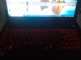 Asus ROG core i7 Dual VGA - vRam 4Gb - Ram 16Gb - SSD 256 - HDD 500Gb