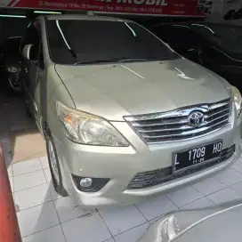 Grand inova V bensin 2013 matic