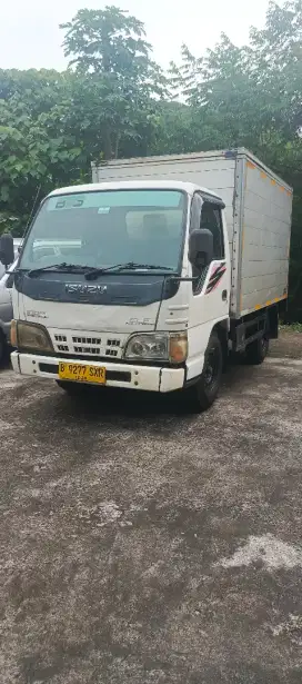 Isuzu Elf Engkel Box 100 PS 2013