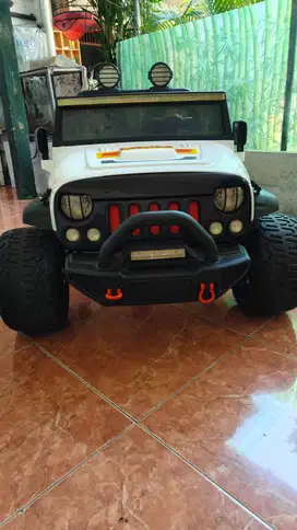 Mobil Jeep Anak