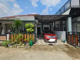 Rumah disewakan lokasi strategis di Demang Lebar Daun Palembang