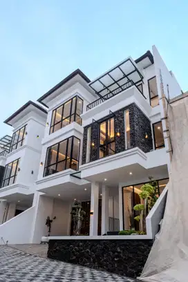 Brand New House American Classic Dalam Townhouse Lebak Bulus
