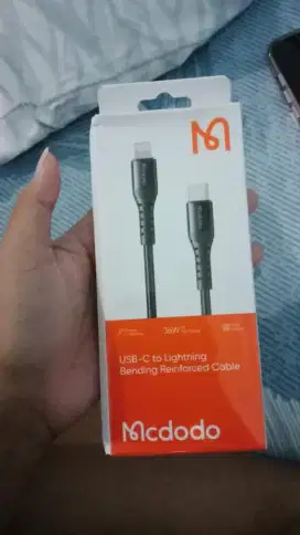 Kabel USB tipe C to lightning