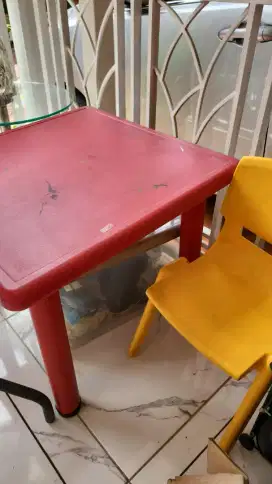 Meja belajar ank + kursi 1