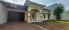 DIJUAL RUMAH DI PURI ARGA GOLF BSB CITY DEKAT UNIKA SEMARANG