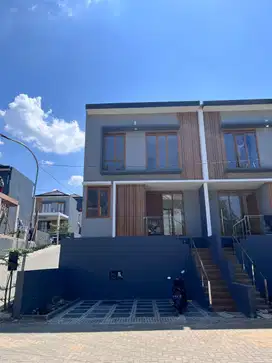 Rumah nyaman di komplek bali garden city awiligar